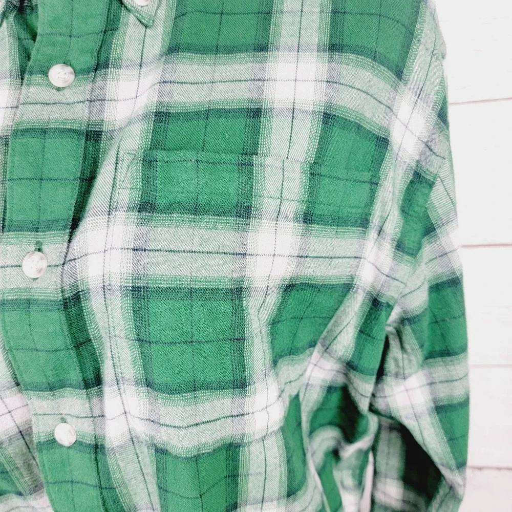 Cabela's Cotton Plaid Button Up Shirt - Picture 2 of 7